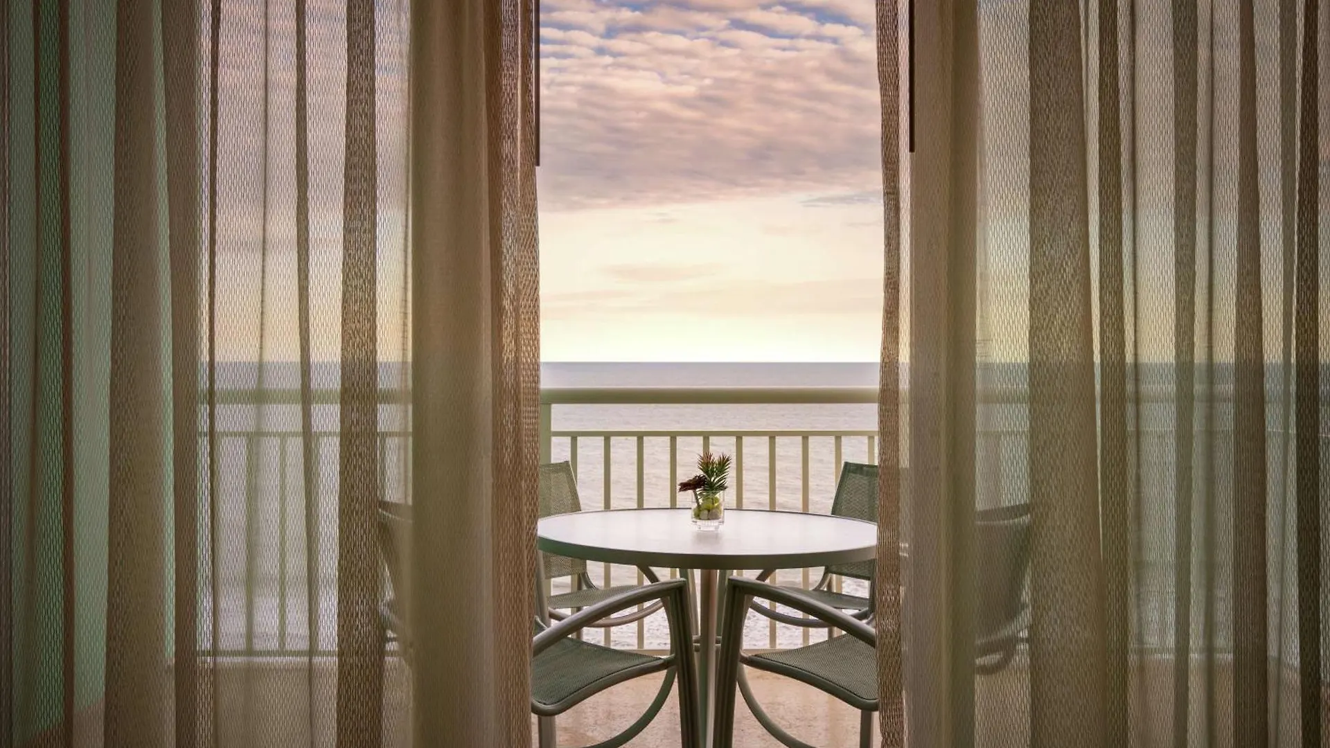 **** Resort Hilton Suites Ocean City Oceanfront ABD